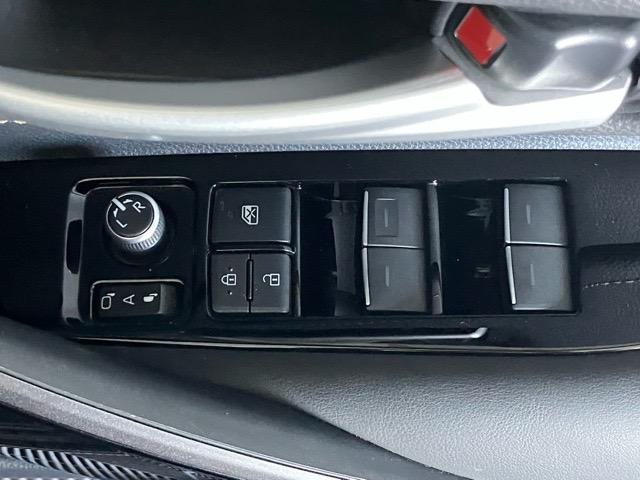 カローラツーリングハイブリッド ダブルバイビーETC・ドラレコ・バックモニター・プッシュボタンスタート・ステアリングスイッチ・オートエアコン・キーフリー・アルミホイール・パワーウィンドウ(佐賀県)の中古車