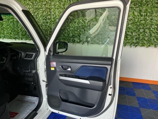 トールカスタムＧ　リミテッドII　ＳＡIII両側電動スライドドア・ドラレコ・パノラマモニター・コーナーセンサー・プッシュボタンスタート・ステアリングスイッチ・オートエアコン・キーフリー・ウォークスルー・パワーウィンドウ（佐賀県）の中古車