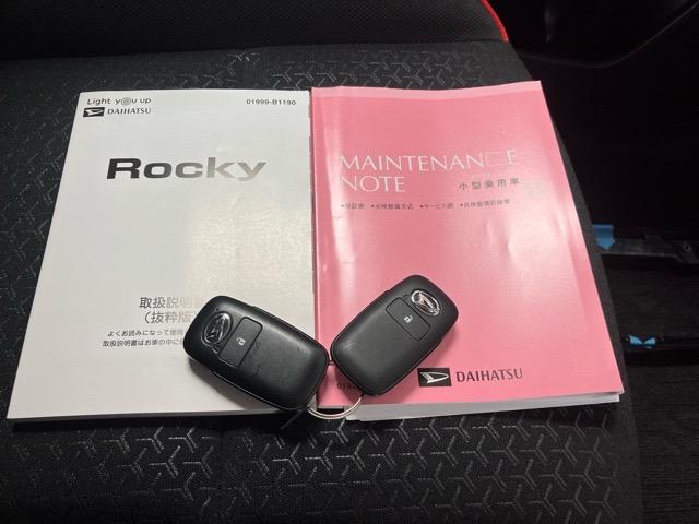 ロッキーＧアウトレット車・外装現状・ドラレコ・パノラマモニター・ステアリングスイッチ・オートエアコン・キーフリー・シートヒーター・アルミホイール・パワーウィンドウ（佐賀県）の中古車