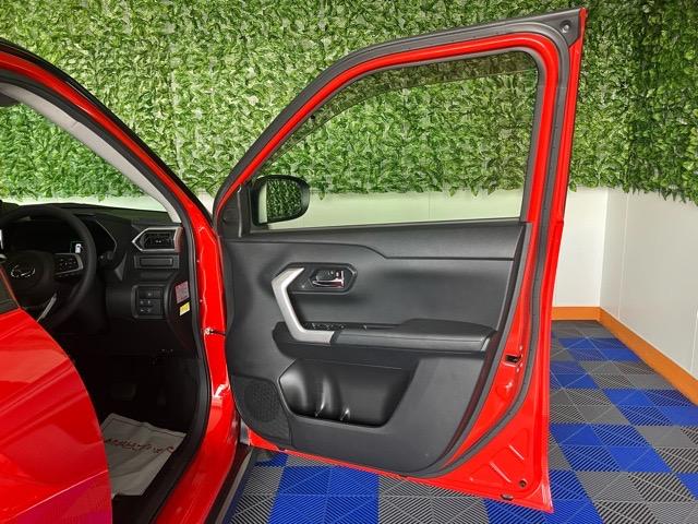 ロッキーＧアウトレット車・外装現状・ドラレコ・パノラマモニター・ステアリングスイッチ・オートエアコン・キーフリー・シートヒーター・アルミホイール・パワーウィンドウ（佐賀県）の中古車