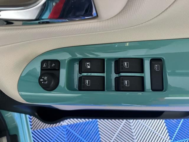 ムーヴキャンバスGホワイトアクセントVS SAIIIアウトレット車・現状渡し・両側電動スライドドア・ドラレコ・パノラマモニター・ステアリングスイッチ・オートエアコン・キーフリー・ベンチシート・運転席シートヒーター・パワーウィンドウ(佐賀県)の中古車