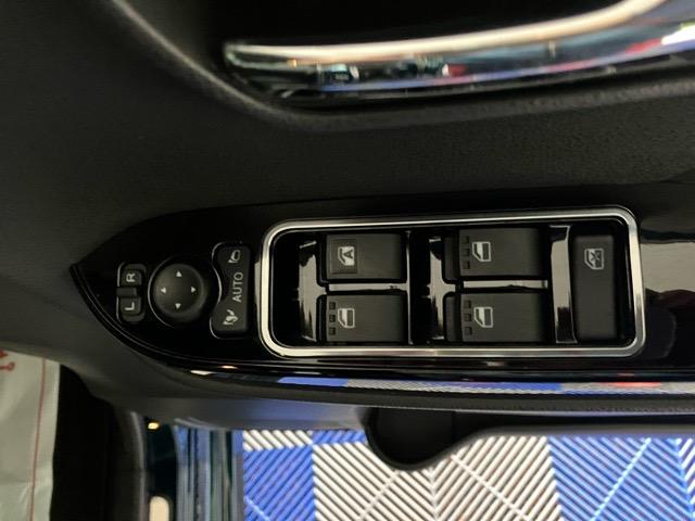 タントカスタムＸスタイルセレクション両側電動スライドドア・ＥＴＣ・バックモニター・プッシュボタンスタート・ステアリングスイッチ・オートエアコン・キーフリー・コーナーセンサー・アルミホイール・シートヒーター・パワーウィンドウ（佐賀県）の中古車