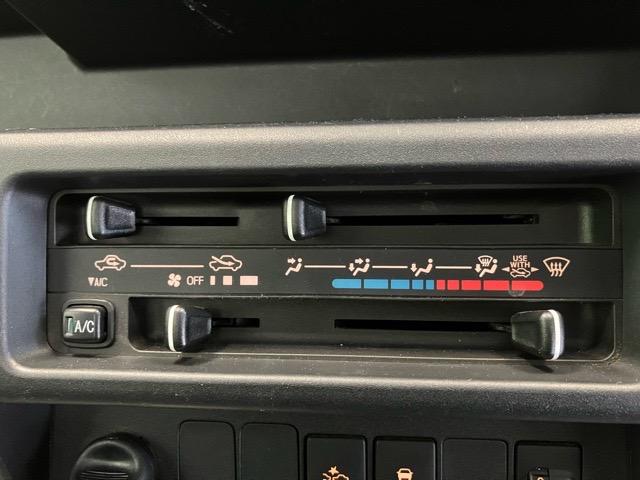 サンバートラックTCスマートアシスト2WD・MT車・衝突回避・作業灯・ETC・CDオーディオ・キーレスエントリー・エアコン・パワーウィンドウ(佐賀県)の中古車