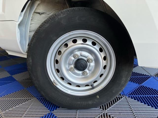 サンバートラックTCスマートアシスト2WD・MT車・衝突回避・作業灯・ETC・CDオーディオ・キーレスエントリー・エアコン・パワーウィンドウ(佐賀県)の中古車