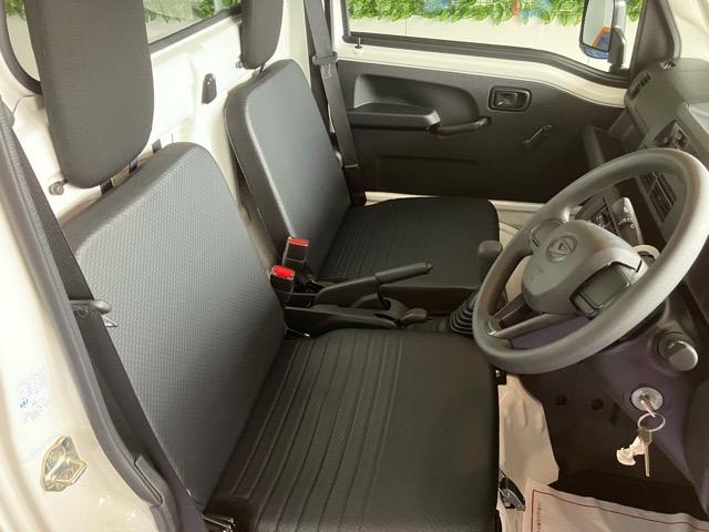 ハイゼットトラックスタンダード　農用スペシャル４ＷＤ・ＭＴ車・衝突回避・作業灯・ＡＭ／ＦＭラジオ・コーナーセンサー・エコアイドル・エアコン（佐賀県）の中古車