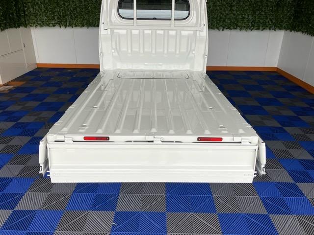 ハイゼットトラックスタンダード　農用スペシャル４ＷＤ・ＭＴ車・衝突回避・作業灯・ＡＭ／ＦＭラジオ・コーナーセンサー・エコアイドル・エアコン（佐賀県）の中古車