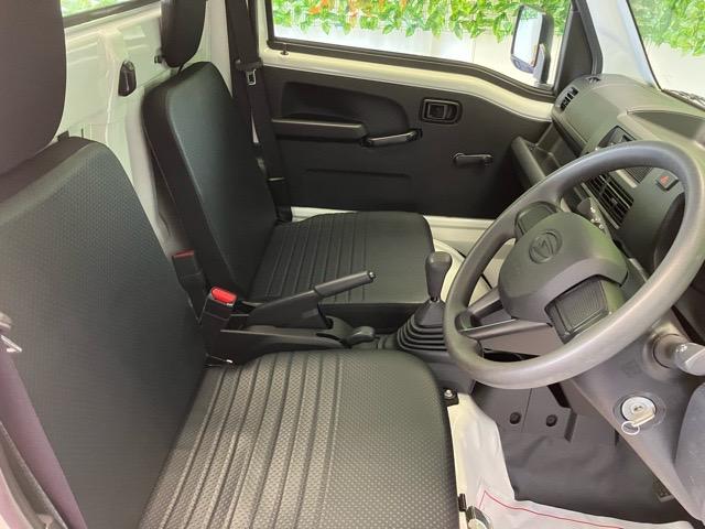 ハイゼットトラックスタンダード　農用スペシャル４ＷＤ・ＭＴ車・衝突回避・作業灯・ＡＭ／ＦＭラジオ・コーナーセンサー・エコアイドル・エアコン（佐賀県）の中古車