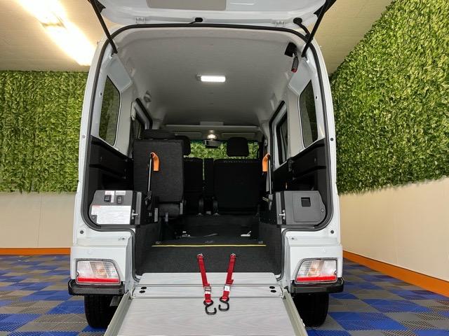 ハイゼットカーゴアトレースローパー福祉車両・電動ウインチ・２ＷＤ・ＣＶＴ車・衝突回避・両側電動スライドドア・プッシュボタンスタート・エコアイドル・コーナーセンサー・オートエアコン・キーフリーシステム・パワーウィンドウ（佐賀県）の中古車