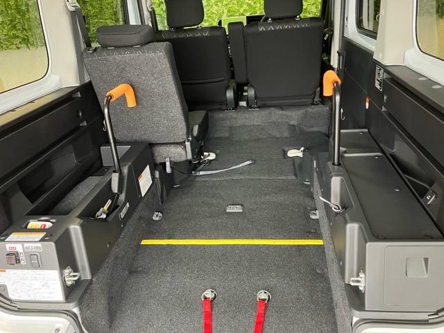 ハイゼットカーゴアトレースローパー福祉車両・電動ウインチ・２ＷＤ・ＣＶＴ車・衝突回避・両側電動スライドドア・プッシュボタンスタート・エコアイドル・コーナーセンサー・オートエアコン・キーフリーシステム・パワーウィンドウ（佐賀県）の中古車