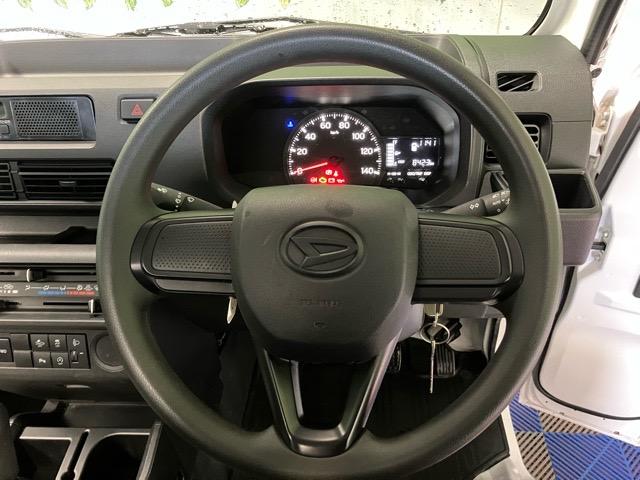 ハイゼットトラックスタンダード４ＷＤ・ＭＴ車・衝突回避・ＡＭ／ＦＭラジオ・コーナーセンサー・エコアイドル・エアコン（佐賀県）の中古車