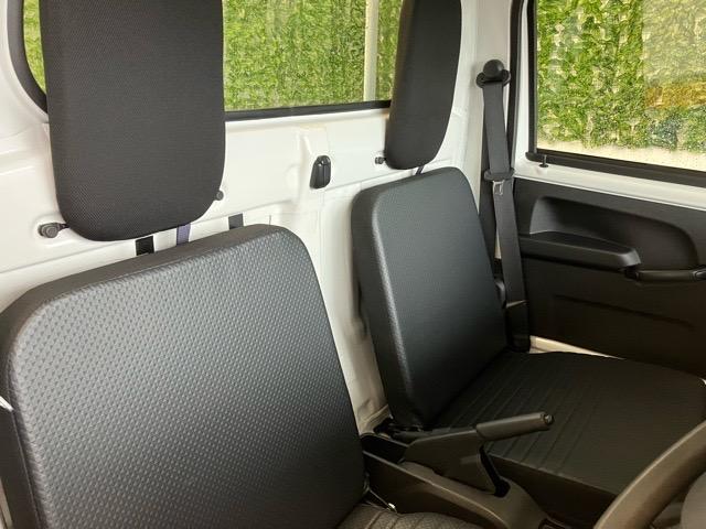 ハイゼットトラックスタンダード４ＷＤ・ＭＴ車・衝突回避・ＡＭ／ＦＭラジオ・コーナーセンサー・エコアイドル・エアコン（佐賀県）の中古車