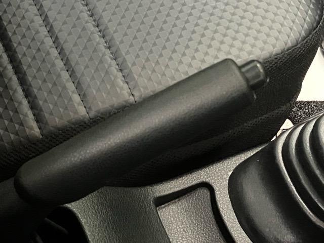 ハイゼットトラックスタンダード４ＷＤ・ＭＴ車・衝突回避・ＡＭ／ＦＭラジオ・コーナーセンサー・エコアイドル・エアコン（佐賀県）の中古車