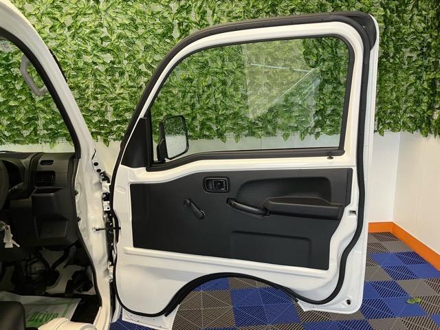 ハイゼットトラックスタンダード４ＷＤ・ＭＴ車・衝突回避・ＡＭ／ＦＭラジオ・コーナーセンサー・エコアイドル・エアコン（佐賀県）の中古車