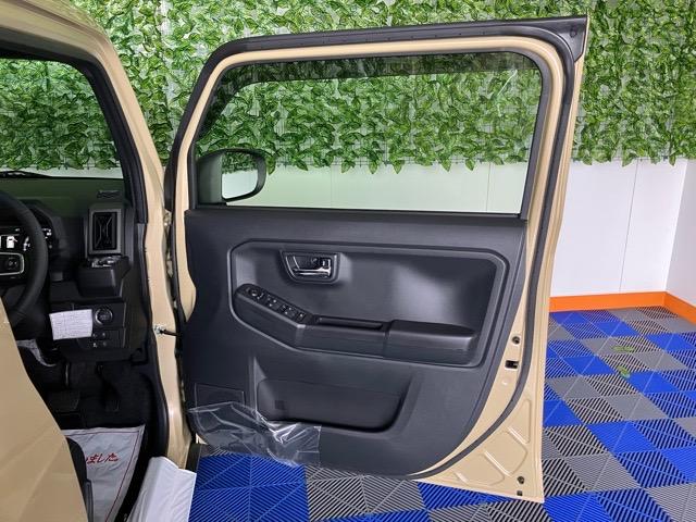 タフトＧ　クロムベンチャーコーナーセンサー・プッシュボタンスタート・ステアリングスイッチ・オートエアコン・キーフリー・アルミホイール・シートヒーター・パワーウィンドウ（佐賀県）の中古車