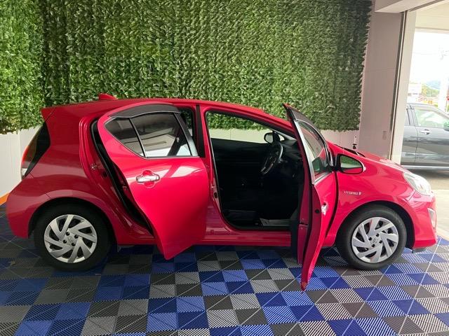 アクアＳ外装ワケあり車・バックモニター・プッシュボタンスタート・ステアリングスイッチ・オートエアコン・キーフリー・パワーウィンドウ（佐賀県）の中古車