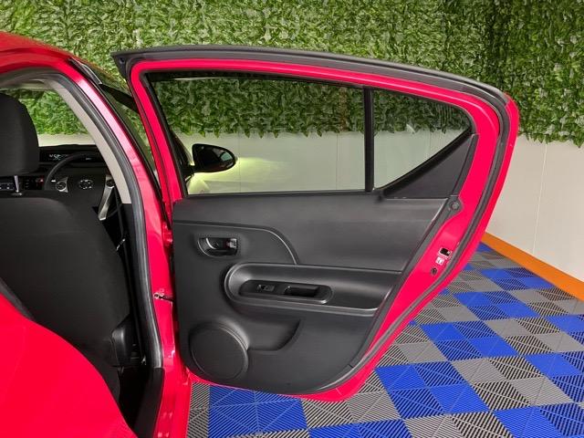 アクアＳ外装ワケあり車・バックモニター・プッシュボタンスタート・ステアリングスイッチ・オートエアコン・キーフリー・パワーウィンドウ（佐賀県）の中古車