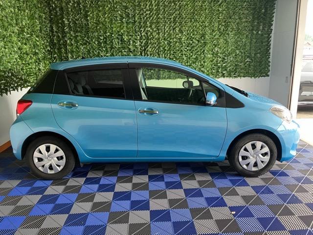 ヴィッツ１．３Ｆ　スマートスタイルＥＴＣ・バックモニター・ステアリングスイッチ・プッシュボタンスタート・エアコン・キーフリー・パワーウィンドウ（佐賀県）の中古車