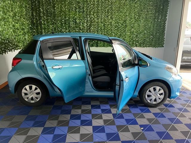 ヴィッツ１．３Ｆ　スマートスタイルＥＴＣ・バックモニター・ステアリングスイッチ・プッシュボタンスタート・エアコン・キーフリー・パワーウィンドウ（佐賀県）の中古車