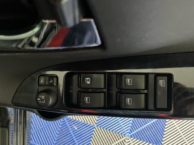 タントカスタムＸ　トップエディションＳＡIII外装ワケあり車・両側電動スライドドア・バックモニター・プッシュボタンスタート・ステアリングスイッチ・オートエアコン・キーフリー・ベンチシート・運転席シートヒーター・パワーウィンドウ（佐賀県）の中古車