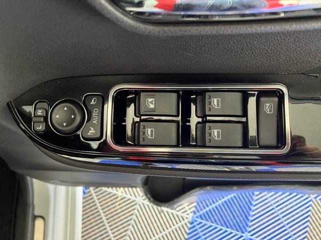 タントカスタムＸスタイルセレクション両側電動スライドドア・ドラレコ・バックモニター・プッシュボタンスタート・ステアリングスイッチ・オートエアコン・キーフリー・ベンチシート・コーナーセンサー・アルミホイール・パワーウィンドウ（佐賀県）の中古車