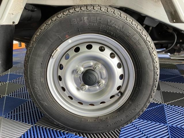 ハイゼットトラックスタンダードＳＡIIIｔ４ＷＤ・ＭＴ車・衝突回避・ＡＭ／ＦＭラジオ・エアコン（佐賀県）の中古車