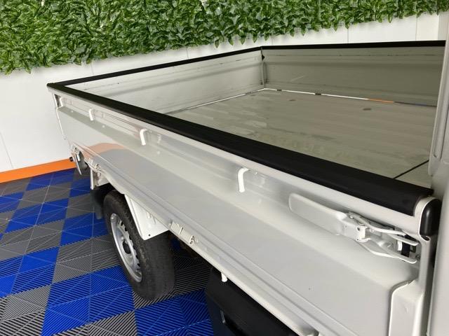 ハイゼットトラックスタンダードＳＡIIIｔ４ＷＤ・ＭＴ車・衝突回避・ＡＭ／ＦＭラジオ・エアコン（佐賀県）の中古車