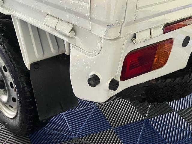 ハイゼットトラックEXTアウトレット車・4WD・MT車・ナビ・作業灯・ハイロー切替・エアコン・キーレスエントリー・パワーウィンドウ(佐賀県)の中古車