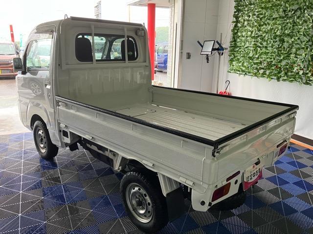 ハイゼットトラックEXTアウトレット車・4WD・MT車・ナビ・作業灯・ハイロー切替・エアコン・キーレスエントリー・パワーウィンドウ(佐賀県)の中古車