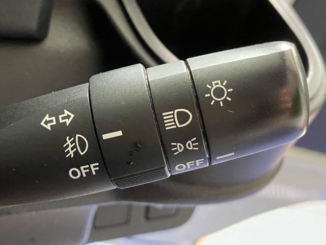 ハイゼットトラックEXTアウトレット車・4WD・MT車・ナビ・作業灯・ハイロー切替・エアコン・キーレスエントリー・パワーウィンドウ(佐賀県)の中古車