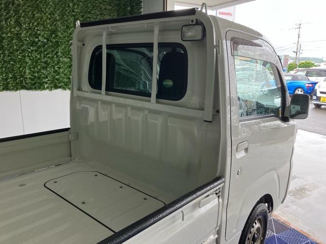 ハイゼットトラックEXTアウトレット車・4WD・MT車・ナビ・作業灯・ハイロー切替・エアコン・キーレスエントリー・パワーウィンドウ(佐賀県)の中古車