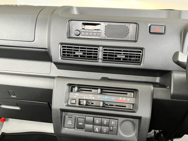 ハイゼットトラックスタンダード４ＷＤ・ＭＴ車・衝突回避・ＡＭ／ＦＭラジオ・コーナーセンサー・エコアイドル・エアコン（佐賀県）の中古車