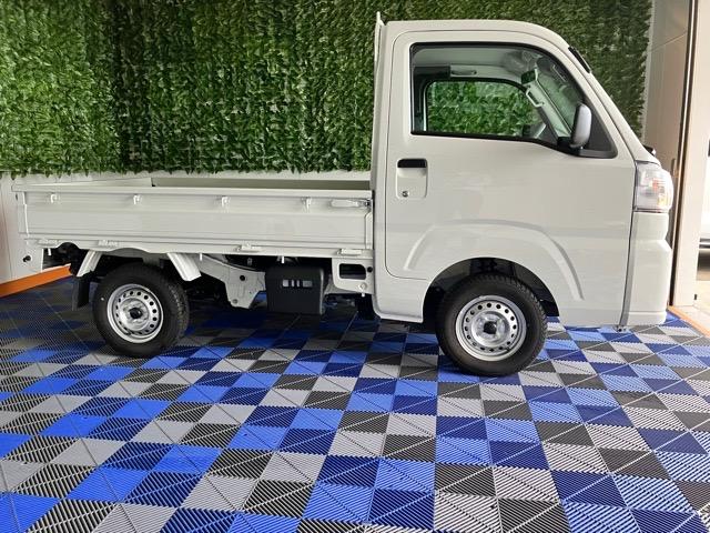 ハイゼットトラックスタンダード４ＷＤ・ＭＴ車・衝突回避・ＡＭ／ＦＭラジオ・コーナーセンサー・エコアイドル・エアコン（佐賀県）の中古車