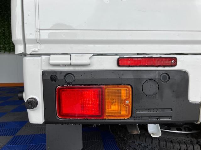 ハイゼットトラックスタンダード４ＷＤ・ＭＴ車・衝突回避・ＡＭ／ＦＭラジオ・コーナーセンサー・エコアイドル・エアコン（佐賀県）の中古車