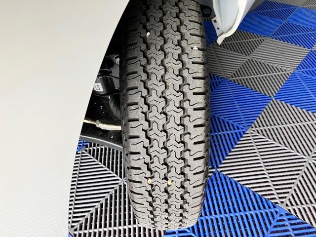 ハイゼットトラックスタンダード４ＷＤ・ＭＴ車・衝突回避・コーナーセンサー・エコアイドル・エアコン（佐賀県）の中古車