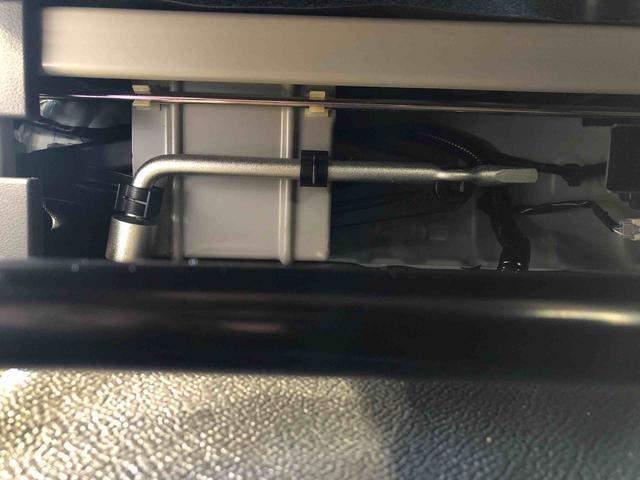 ハイゼットカーゴＤＸ４ＷＤ　ＡＭ／ＦＭラジオ　　マニュアルエアコン　パワーステアリング　パワードアロック　キーレスエントリー　衝突被害軽減システム　横滑り防止機能　アイドリングストップ　オートライト　ＡＢＳ（長野県）の中古車