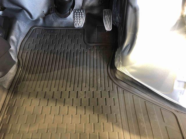 ハイゼットカーゴＤＸ４ＷＤ　ＡＭ／ＦＭラジオ　　マニュアルエアコン　パワーステアリング　パワードアロック　キーレスエントリー　衝突被害軽減システム　横滑り防止機能　アイドリングストップ　オートライト　ＡＢＳ（長野県）の中古車