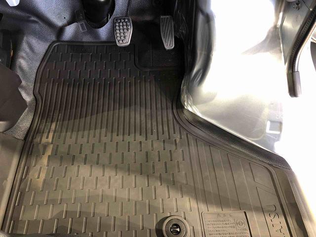 ハイゼットカーゴＤＸ４ＷＤ　ＡＭ／ＦＭラジオ　　マニュアルエアコン　パワーステアリング　パワードアロック　キーレスエントリー　衝突被害軽減システム　横滑り防止機能　アイドリングストップ　オートライト　ＡＢＳ（長野県）の中古車