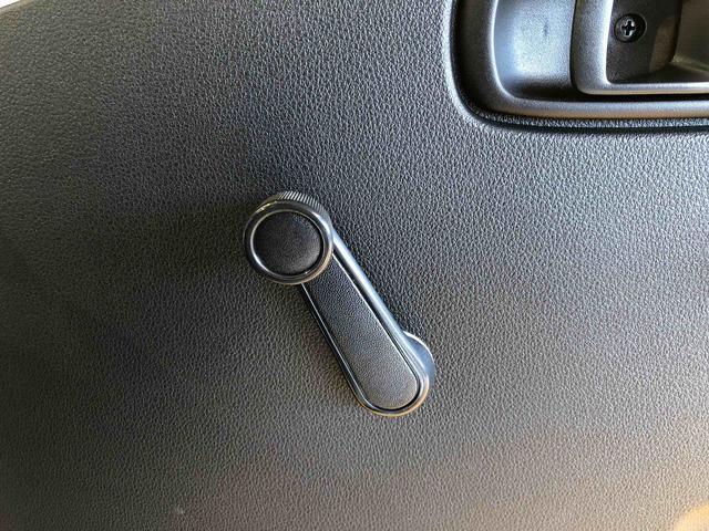 ハイゼットトラックスタンダード　農用スペシャル４ＷＤ　マニュアルエアコン　パワステ　オートライト　作業灯　リヤ４枚リーフスプリング　スーパーデフロック　ラジオデッキ　衝突被害軽減システム　横滑り防止機能　アイドリングストップ　ＡＢＳ（長野県）の中古車