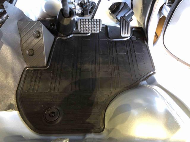 ハイゼットトラックスタンダード　農用スペシャル４ＷＤ　マニュアルエアコン　パワステ　オートライト　作業灯　リヤ４枚リーフスプリング　スーパーデフロック　ラジオデッキ　衝突被害軽減システム　横滑り防止機能　アイドリングストップ　ＡＢＳ（長野県）の中古車