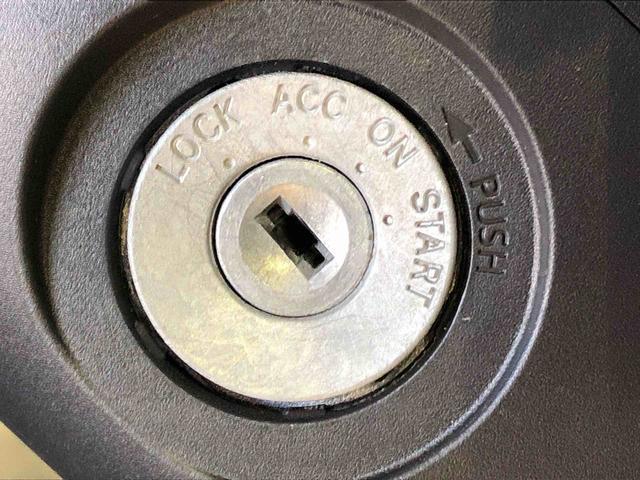 ハイゼットトラックスタンダード 農用スペシャル4WD マニュアルエアコン パワステ オートライト 作業灯 リヤ4枚リーフスプリング スーパーデフロック ラジオデッキ 衝突被害軽減システム 横滑り防止機能 アイドリングストップ ABS(長野県)の中古車