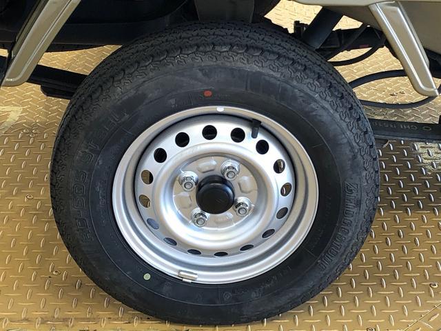 ハイゼットトラックスタンダード４ＷＤ　マニュアルエアコン　パワステ　タイミングチェーン　ラジオデッキ　手動ドアミラー　手動ウィンドウ　衝突被害軽減システム　横滑り防止機能　アイドリングストップ　ＡＢＳ（長野県）の中古車