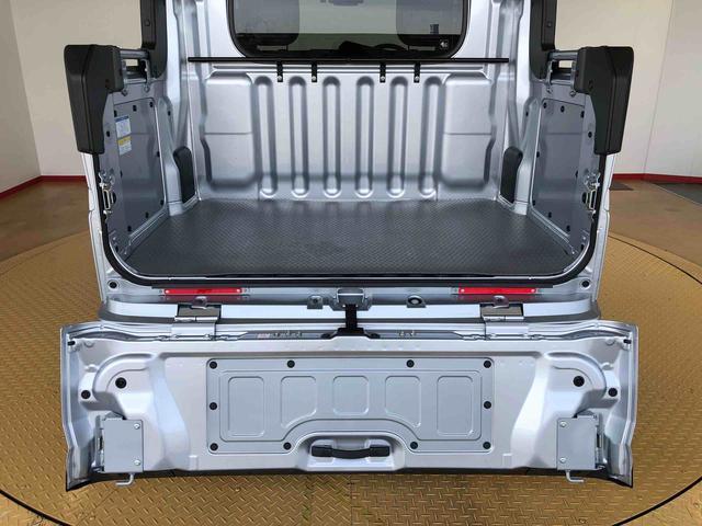 ハイゼットカーゴデッキバンＧ４ＷＤ　プッシュスタートエンジン　キーフリーシステム　エアコン　パワステ　電動格納ドアミラー　パワードアロック　　衝突被害軽減システム　横滑り防止機能　アイドリングストップ　ＡＢＳ（長野県）の中古車