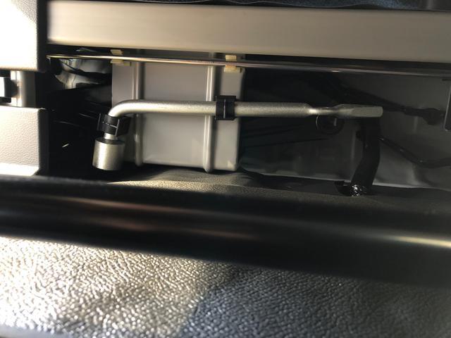 ハイゼットカーゴＤＸ４ＷＤ　ＡＭ／ＦＭラジオ　　マニュアルエアコン　パワーステアリング　パワードアロック　キーレスエントリー　衝突被害軽減システム　横滑り防止機能　アイドリングストップ　オートライト　ＡＢＳ（長野県）の中古車