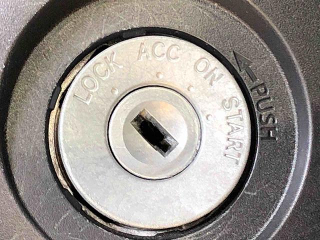 ハイゼットカーゴＤＸ４ＷＤ　ＡＭ／ＦＭラジオ　　マニュアルエアコン　パワーステアリング　パワードアロック　キーレスエントリー　衝突被害軽減システム　横滑り防止機能　アイドリングストップ　オートライト　ＡＢＳ（長野県）の中古車
