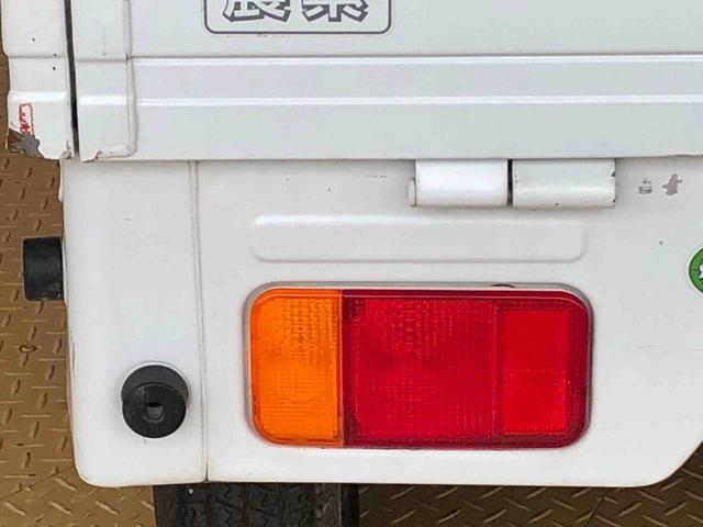 キャリイトラックＫＣ４ＷＤ　ＡＭ／ＦＭラジオ　テールゲートチェーン　手動ドアミラー（長野県）の中古車