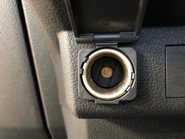 ハイゼットカーゴＤＸ４ＷＤ　ＡＭ／ＦＭラジオ　　マニュアルエアコン　パワーステアリング　パワードアロック　キーレスエントリー　衝突被害軽減システム　横滑り防止機能　アイドリングストップ　オートライト　ＡＢＳ（長野県）の中古車