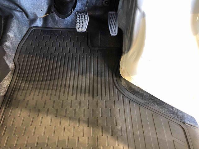 ハイゼットカーゴＤＸ４ＷＤ　ＡＭ／ＦＭラジオ　　マニュアルエアコン　パワーステアリング　パワードアロック　キーレスエントリー　衝突被害軽減システム　横滑り防止機能　アイドリングストップ　オートライト　ＡＢＳ（長野県）の中古車