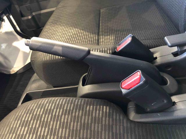 ハイゼットカーゴＤＸ４ＷＤ　ＡＭ／ＦＭラジオ　　マニュアルエアコン　パワーステアリング　パワードアロック　キーレスエントリー　衝突被害軽減システム　横滑り防止機能　アイドリングストップ　オートライト　ＡＢＳ（長野県）の中古車