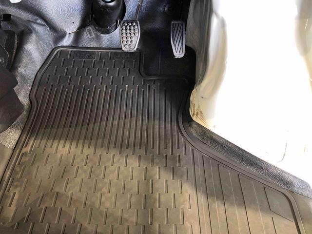 ハイゼットカーゴＤＸ４ＷＤ　ＡＭ／ＦＭラジオ　　マニュアルエアコン　パワーステアリング　パワードアロック　キーレスエントリー　衝突被害軽減システム　横滑り防止機能　アイドリングストップ　オートライト　ＡＢＳ（長野県）の中古車