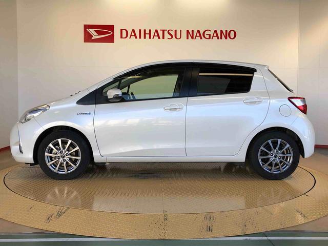 ヴィッツハイブリッドＵ２ＷＤ　衝突被害軽減システム　横滑り防止機能　シートヒーター　オートライト　プッシュスタート　スマートキー　オートエアコン　パワステ　パワーウインドウ　電動格納ドアミラー　ＡＢＳ（長野県）の中古車
